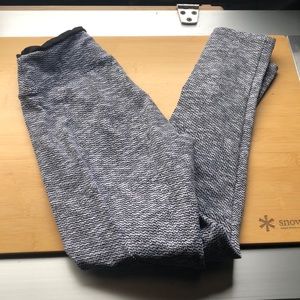 Liquido EUC yoga pants small